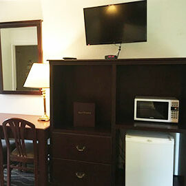 Rodeway Inn Enumclaw Room Features TV Microwave